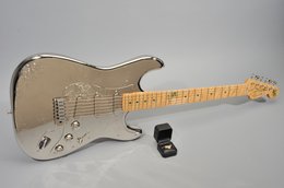 Fender 1994 Stratocaster Aloha #014 of 153 Chrome Fender 1994 Stratocaster Aloha #014 of 153 Chrome