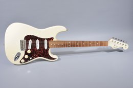Fender 1993 Stratocaster Arctic White with Matching Headstock Fender 1993 Stratocaster Arctic White with Matching Headstock