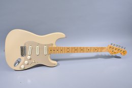 Fender 1998 Stratocaster ‘56 RI Cunetto Relic Desert Sand #8 of 20 Fender 1998 Stratocaster ‘56 RI Cunetto Relic Desert Sand #8 of 20