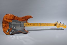 Schecter 1983 Stratocaster Koa EX-Yves Chouard Schecter 1983 Stratocaster Koa EX-Yves Chouard