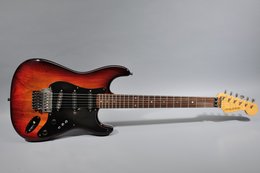 Schecter 1983 Stratocaster Sunburst EX-Pierre Pinto Schecter 1983 Stratocaster Sunburst EX-Pierre Pinto