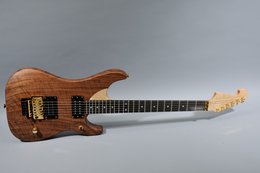 Washburn 2011 N4E-MW Nuno Bettencourt Signature Flame Walnut #1 of 25 Washburn 2011 N4E-MW Nuno Bettencourt Signature Flame Walnut #1 of 25