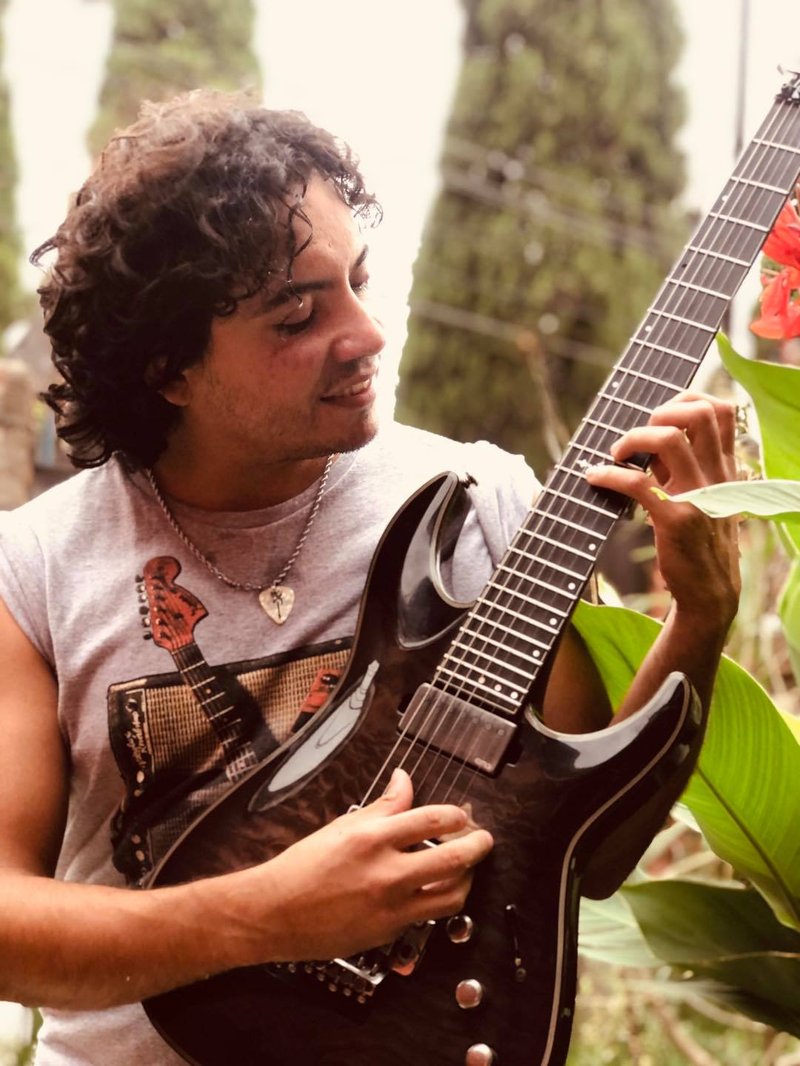 Damian photo 21 Schecter Hellraiser C7 in the Park