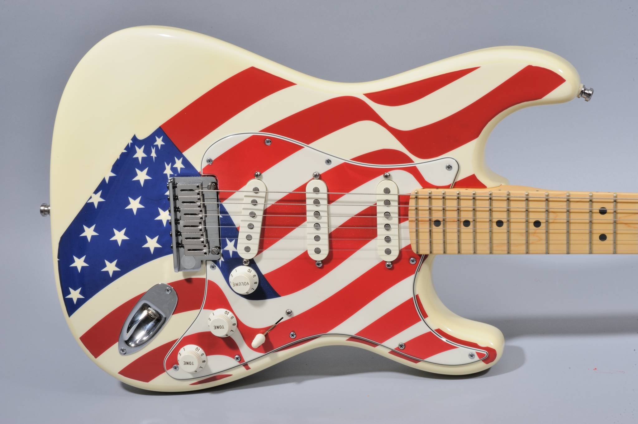 Fender 2001 Stratocaster US Stars & Stripes Flag Design 9/11